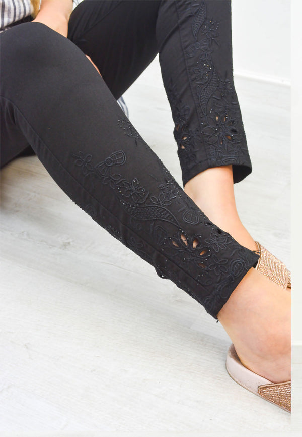 Plus Size Black Curve Embroidered Hem Denim Jeans