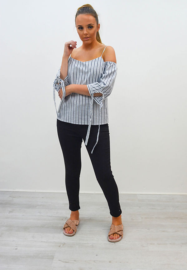 Plus Size Black Curve Embroidered Hem Denim Jeans